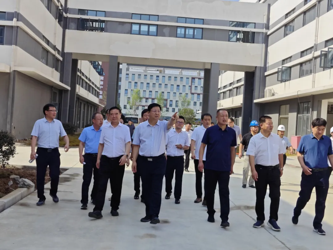 1720055596334069919.jpg 6831779cdc4dc620753e83bd58d6130d.jpg